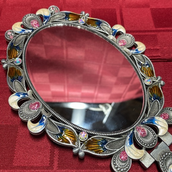 Jewel Handheld Mirror Hinged to Stand on it’s own - by Monalisa - Picture 6 of 8